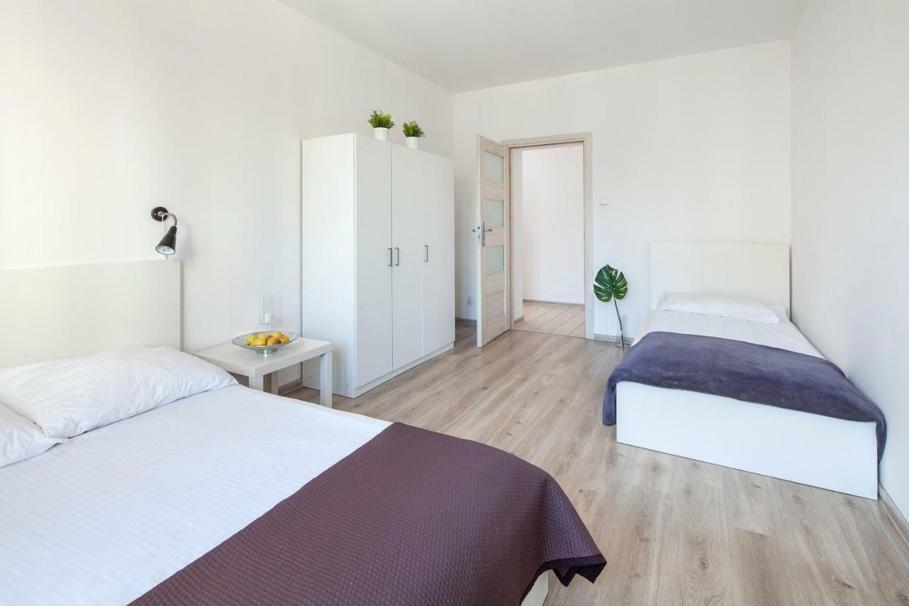 Sleepy3City Apartments 10 Lutego 23 그디니아 외부 사진